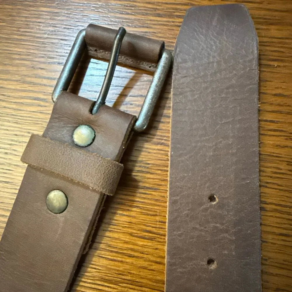American‎ Eagle Brown Leather Belt Solid Brass Buckle Distressed 35”